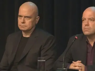 Иво Сиромахов  получавал 10 бона  заплата при Слави