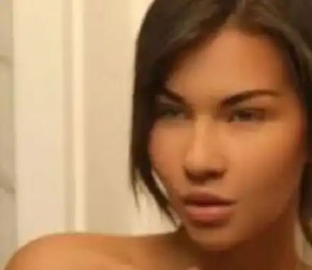 КАКВА СТАНА ТЯ?! „Класната дама“ Косара Тончева се пусна ТОПЛЕС в нета! (виж как я подпукаха - СНИМКИ)