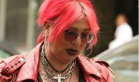 Катаджии тормозят Милена! Карала на дълги, взели й 20 лева