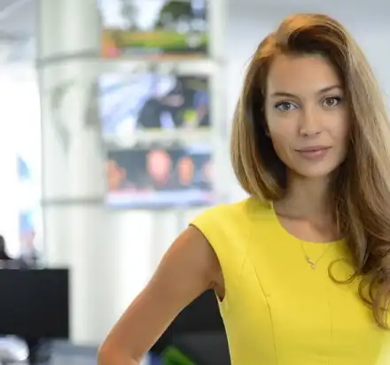 Шок и недоумение: Какво стана с бюста на Никол Станкулова?