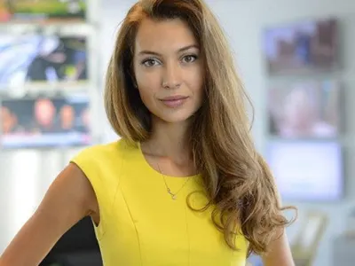 Къде изчезнаха  гърдите на  Никол Станкулова? (СНИМКИ)