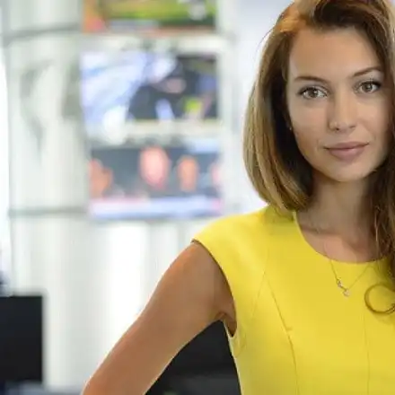 Къде изчезнаха  гърдите на  Никол Станкулова? (СНИМКИ)