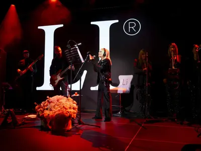 Лили Иванова събра над 500 души в столичен клуб с впечатляващо шоу