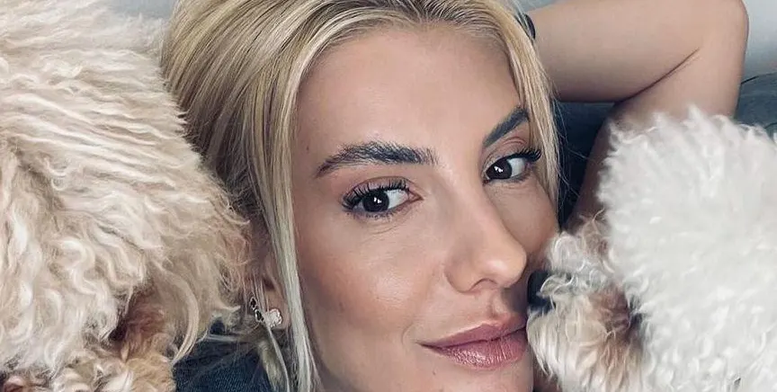 Маги Томова си отряза косата