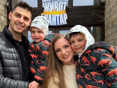 Шокираща новина: Мис България кара децата си да работят!