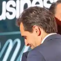 Шок! Мис България Ваня Пенева строи хотел с Тръмп III!