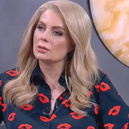 Мистериозното гадже на Венета Райкова се появи: Долетя от Дубай, за да ми направи чай и да ми купи лекарства! (ВИЖ ТУК)