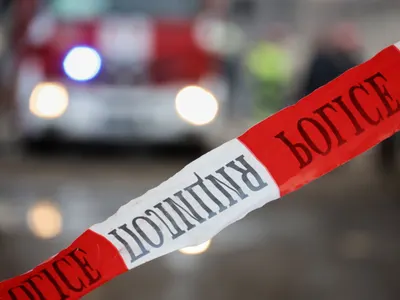 Шок в Бургас: Млад мъж застреля семейството си и запали къщата!