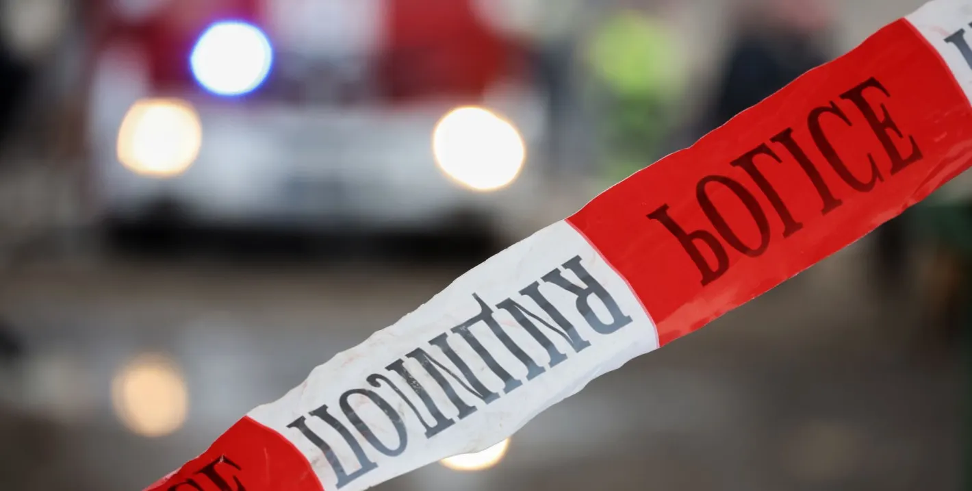 Шок в Бургас: Млад мъж застреля семейството си и запали къщата!