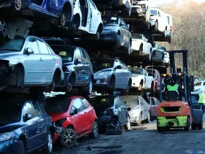 Не купувайте части от тази автоморга - от крадени коли са