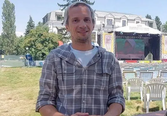Не може да бъде! Део чукна 50!