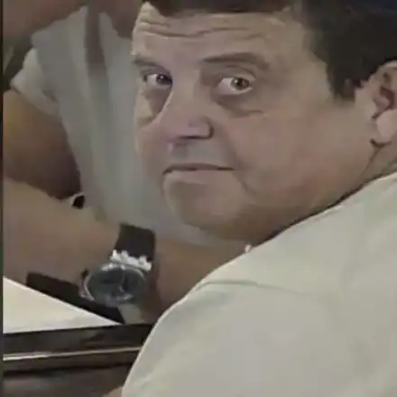 Нови скандални разкрития за действията на Ташев-белите чехли на Елените!