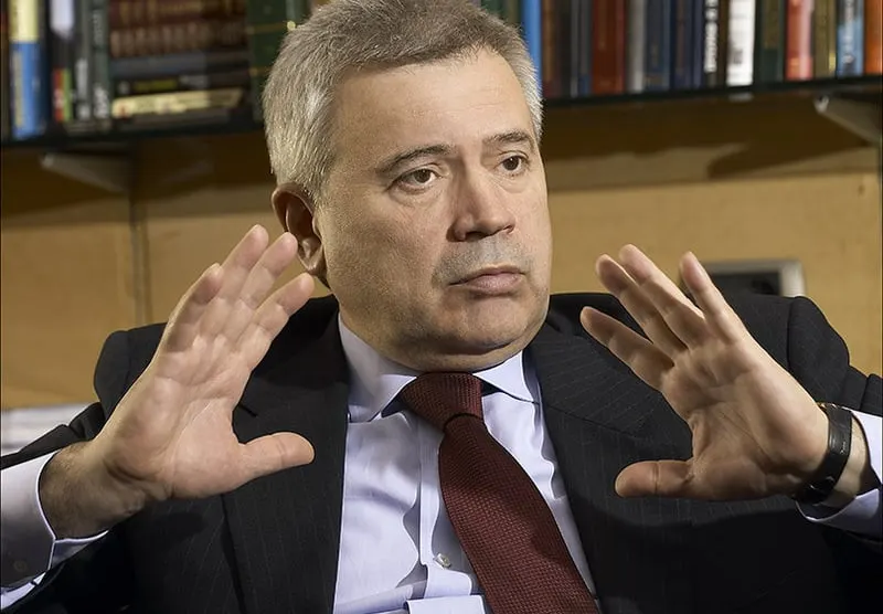 Скандал в Русия: Как двама милиардери предизвикват завист и шок!