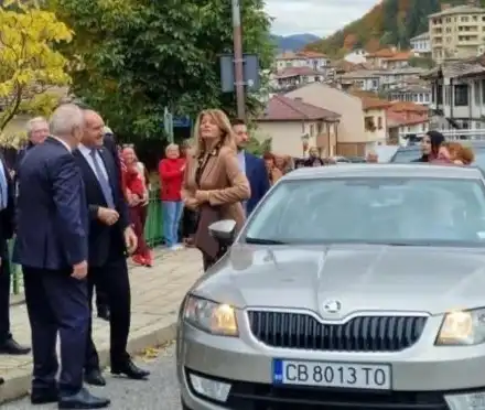 Скандалът с BMW-то на Десислава Радева разтърси България!