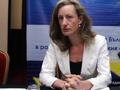 Скандал! Зинаида Златанова яхва самолета на Румен Радев!