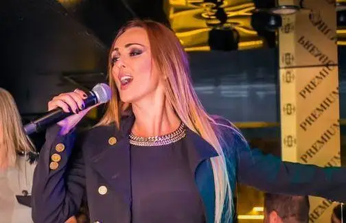 Глория шокира с елегантен отказ след скандал в клуб "Театро"!