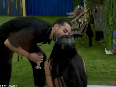 Скандал в Биг Брадър: Сияна и Стефан под завивките!