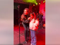 Супер скандал: Преслава и 7-годишната Паола в дует на сцената!