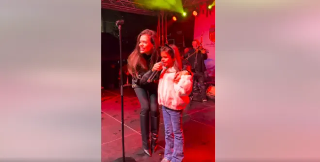 Супер скандал: Преслава и 7-годишната Паола в дует на сцената!