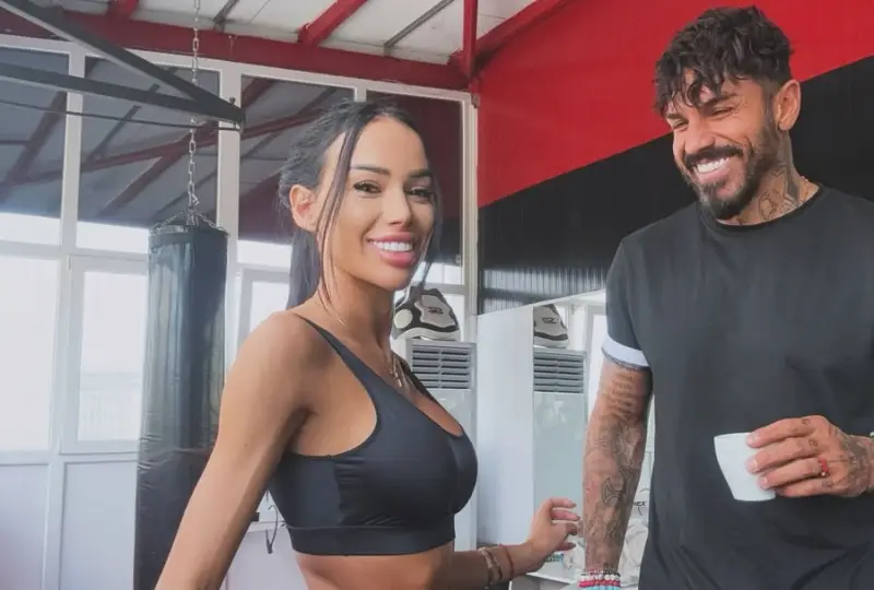 ЩО ЗА МАНИЯ?! Новата на Благо Джизъса ОРЯЗА ОРЯЗАНИЯ СИ НОС! (в люспа ли ще го превърне - СНИМКИ)