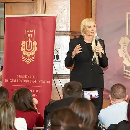 Силвена Роу стана професор без висше образование – шок за всички!