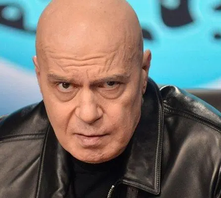 Слави с брониран „Мерцедес” за 1милион евро