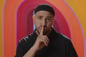 Шокиращи разкрития: Мути излиза с жена след гей скандала!