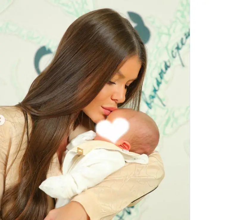 Снаха на бай Миле в центъра на вниманието: Моника роди второ (СНИМКИ)