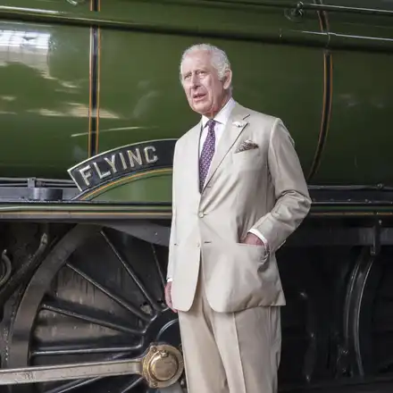 Шокиращи снимки на крал Чарлз III тревожат Великобритания!