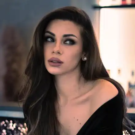 Шокираща голота на Софи Маринкова взриви социалните мрежи!