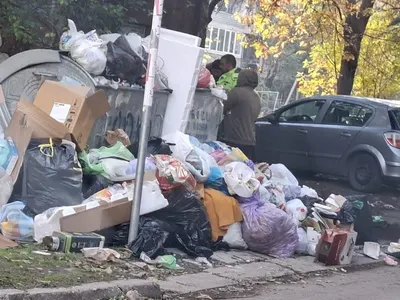 Скандал в София: Боклук и зарази заплашват жителите!