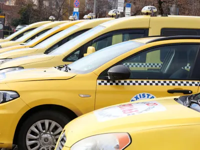 Такситата в София вдигат тарифата от 2026 г.