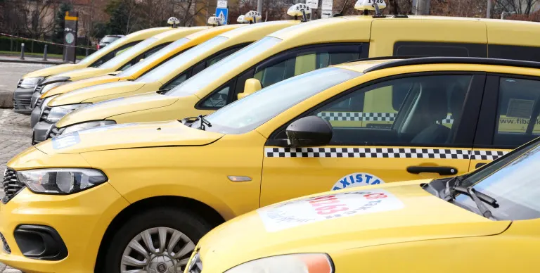 Такситата в София вдигат тарифата от 2026 г.