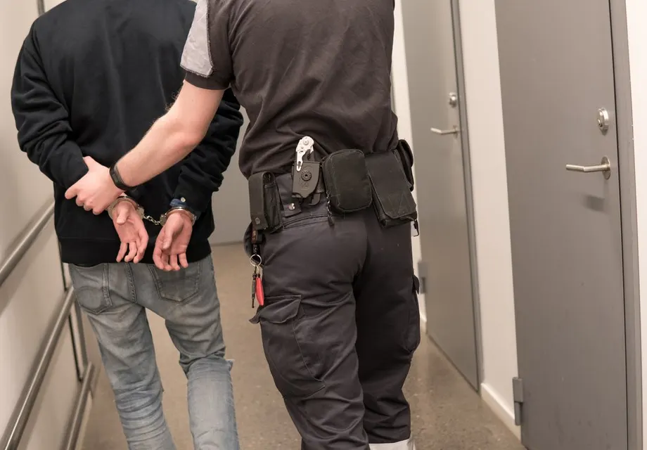 Трима упоиха и ограбиха мъж във Варна. По-късно той бе открит мъртъв