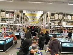 Търгаши! Надценката в хипермаркета е 90%