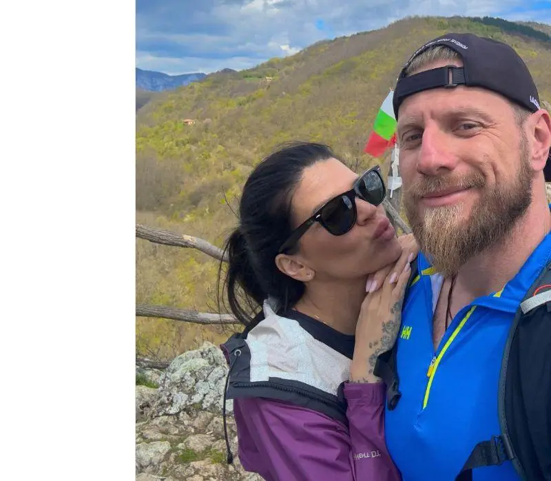 Викинга от „Игри на волята“ предложи брак в Париж! Шок и радост!