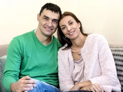 Владо Николов три пъти пада на коляно пред Мая