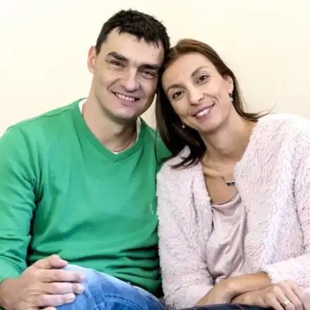 Владо Николов три пъти пада на коляно пред Мая