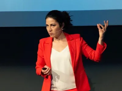 Връщат Деси Стоянова  на екран за постоянно след Нова година