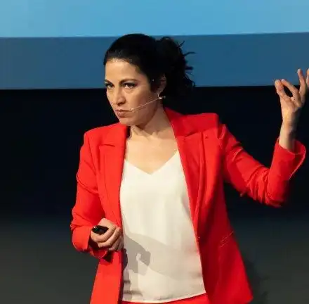 Връщат Деси Стоянова  на екран за постоянно след Нова година