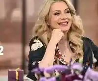 ВЗРИВ!! Венета Райкова получи годежен пръстен от младото си и богато гадже! (въпросният по-малък от нея с 8 лета – ВИЖ ТУК)