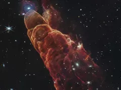 Шок! Далечни галактики разкриха тайни на Айнщайн!