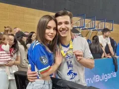 Скандал! Филоложка успокоява Дамян Колев след сълзите на финала!