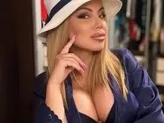 Камелия взриви мрежата с горещи кадри – шок и възхита!