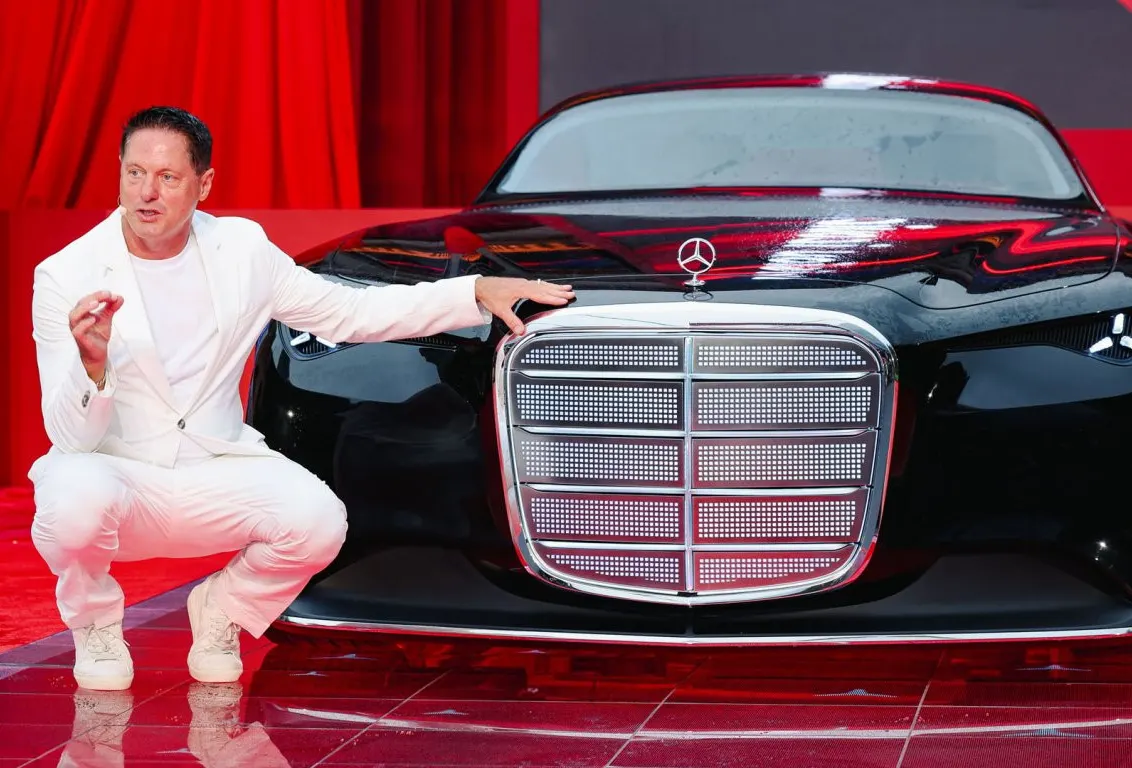 Шокиращият Mercedes Vision Iconic: Завръщането на лукса!