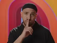 Шокиращи разкрития: Мути излиза с жена след гей скандала!