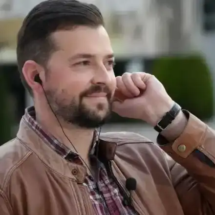 Владимир Зомбори шокира с чистене на боклуци в Красно село!