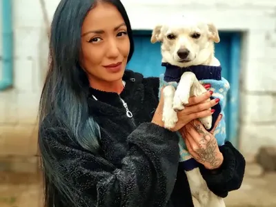 Ани Хоанг спаси кученце