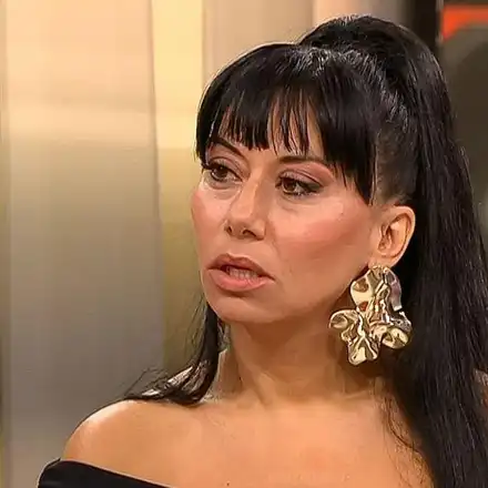 Басистът на Теди Кацарова се преби по време на снимки! Въртял се като пумпал