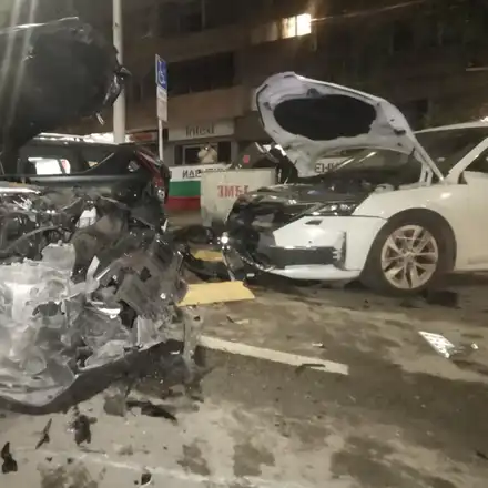 Шок! Бивш шеф на 'Автомагистрали' помля 6 коли с 1,52 промила!